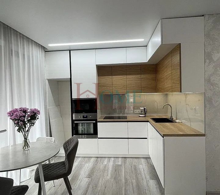 Сдаётся 2-комнатная квартира, 63.4 м²