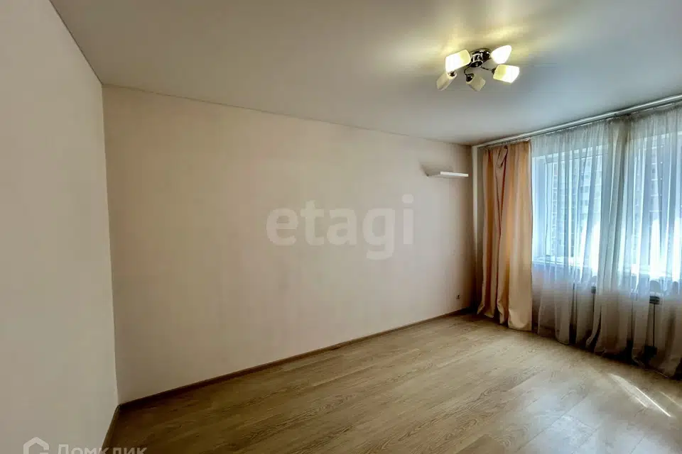 Продаётся 2-комнатная квартира, 57 м²