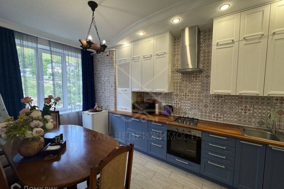 Продаётся 2-комнатная квартира, 57.5 м²