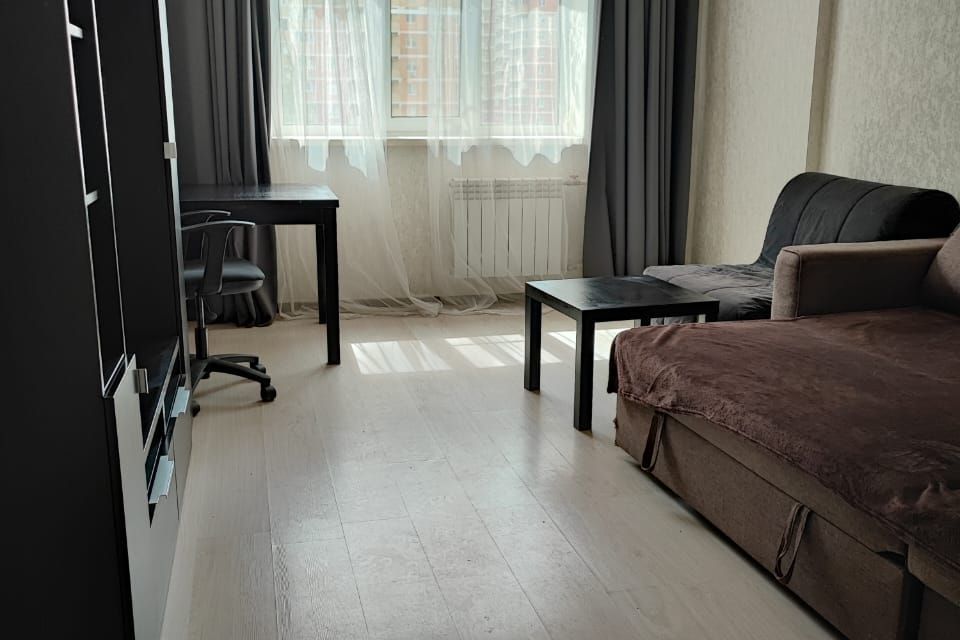 Продаётся 1-комнатная квартира, 37 м²