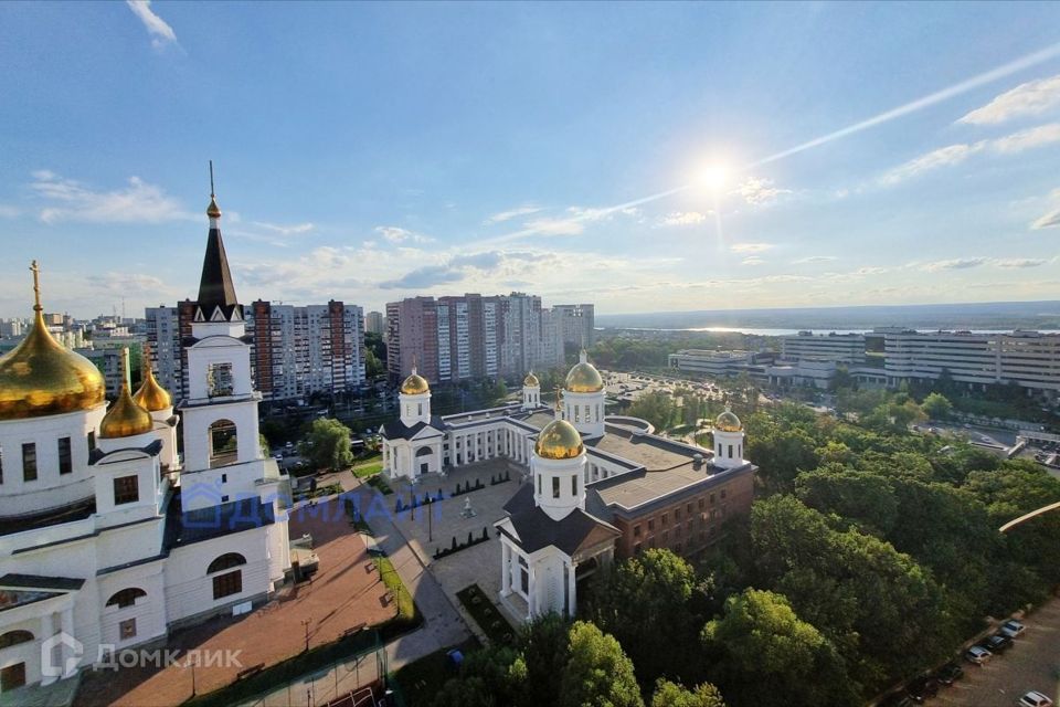 Продаётся 2-комнатная квартира, 89.97 м²