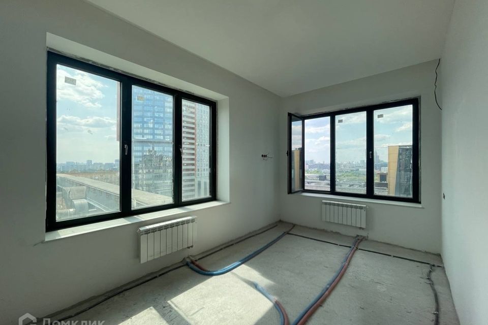 Продаётся 3-комнатная квартира, 97 м²