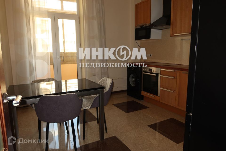 Сдаётся 2-комнатная квартира, 75 м²