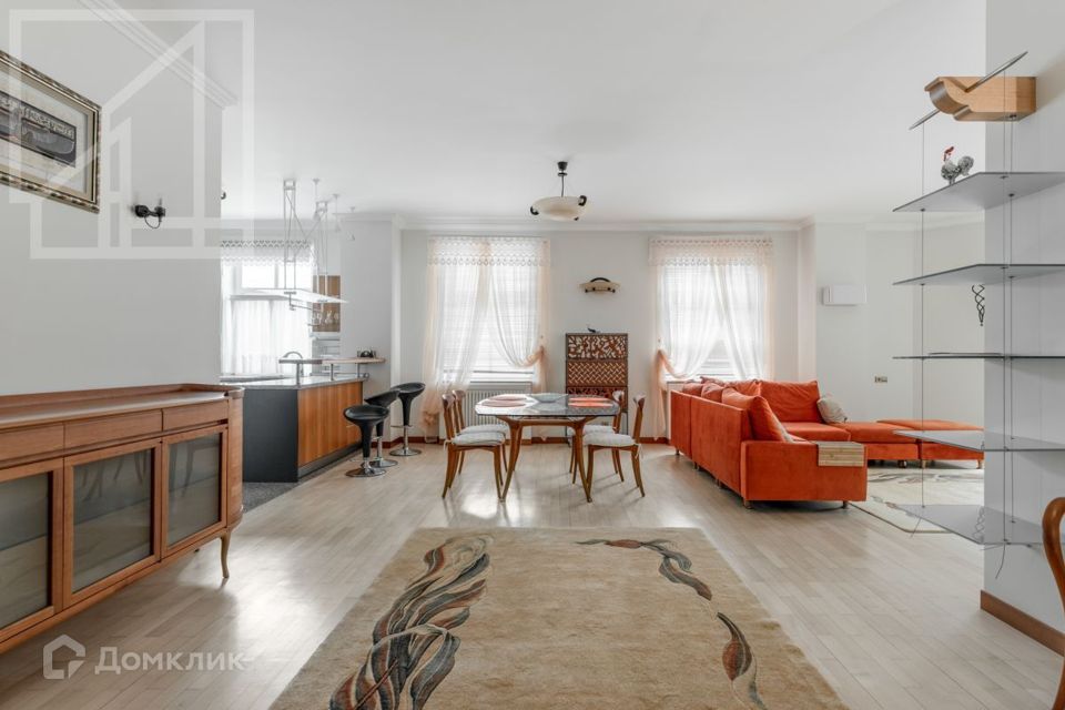 Сдаётся 3-комнатная квартира, 150 м²