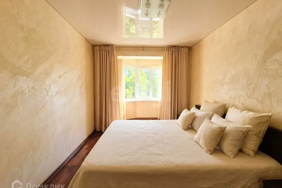 Продаётся 2-комнатная квартира, 70.4 м²