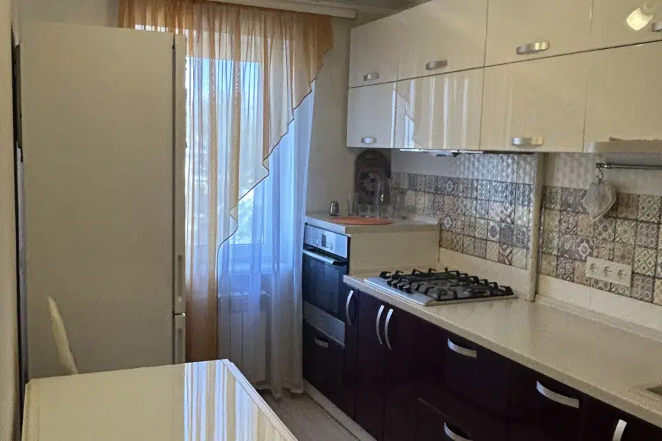 Продаётся 3-комнатная квартира, 63.7 м²