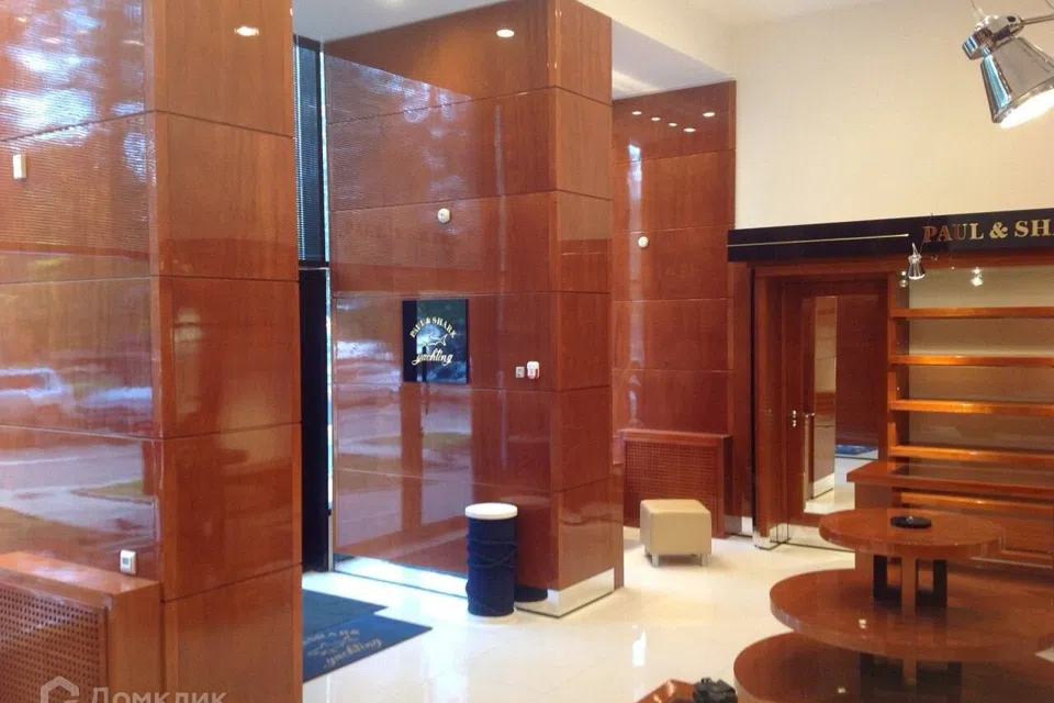 Сдаётся торговое помещение, 150 м²