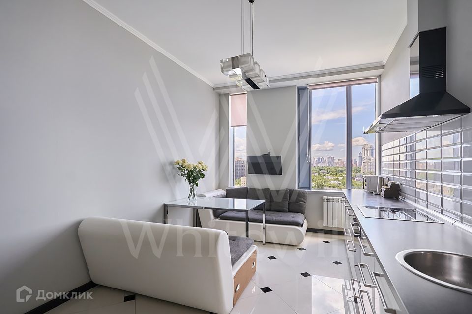 Продаётся 2-комнатная квартира, 107 м²