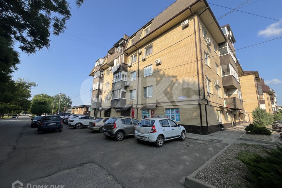 Продаётся 1-комнатная квартира, 49.4 м²