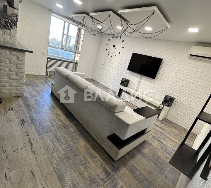 Продаётся 2-комнатная квартира, 65.7 м²