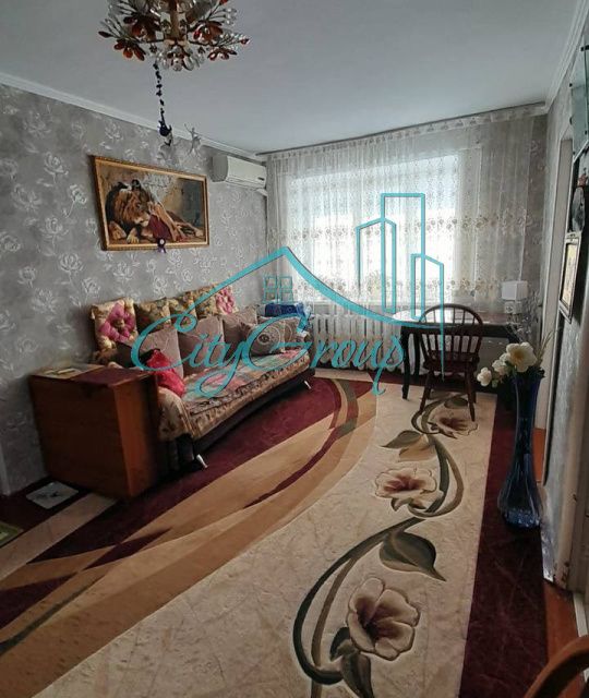 Продаётся 4-комнатная квартира, 57.4 м²