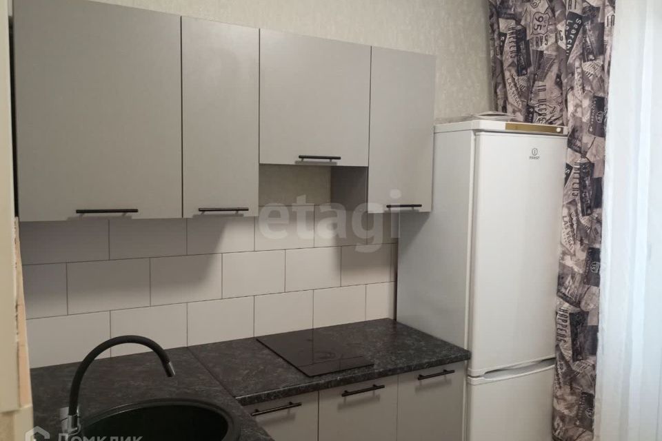 Продаётся 1-комнатная квартира, 38 м²