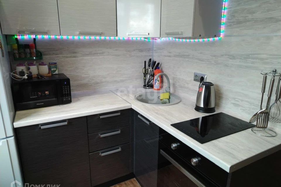 Продаётся 3-комнатная квартира, 61.2 м²