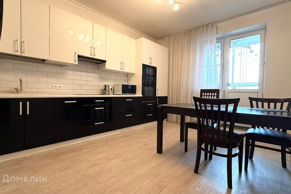 Продаётся 3-комнатная квартира, 77.5 м²