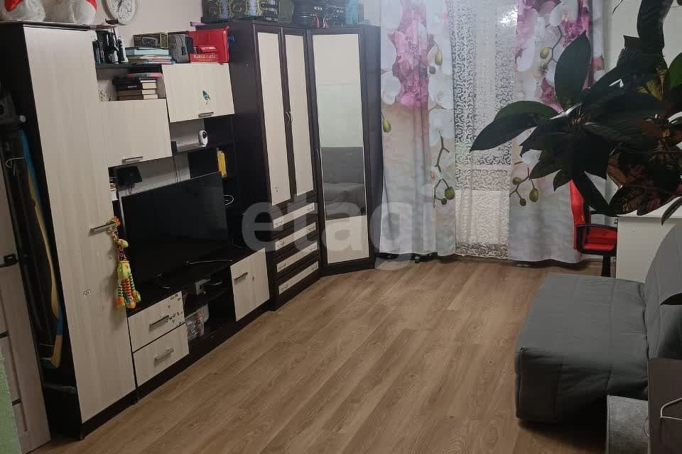 Продаётся 1-комнатная квартира, 35.9 м²