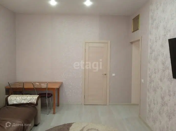 Продаётся 3-комнатная квартира, 81.8 м²