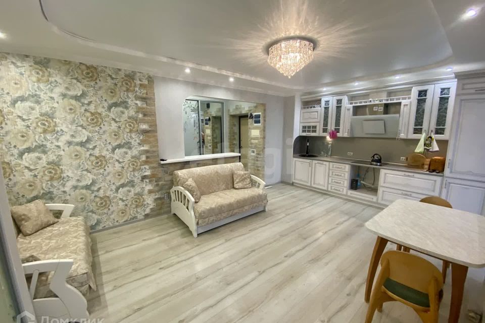 Продаётся 1-комнатная квартира, 42.6 м²
