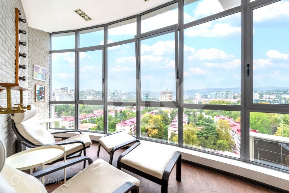 Продаётся 3-комнатная квартира, 109 м²