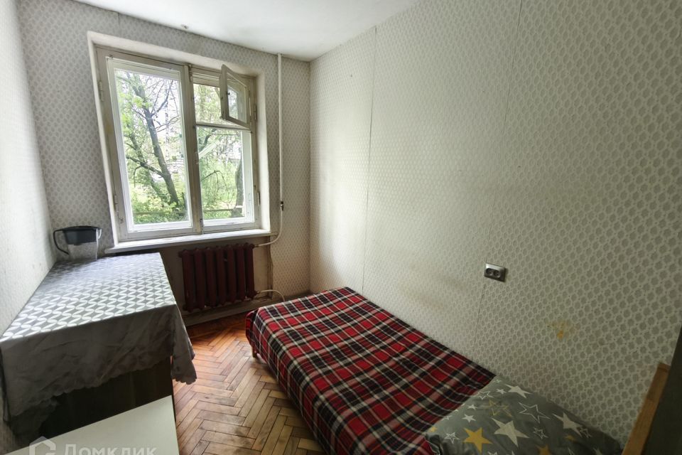 Продаётся комната в 10-комн. квартире, 10 м²