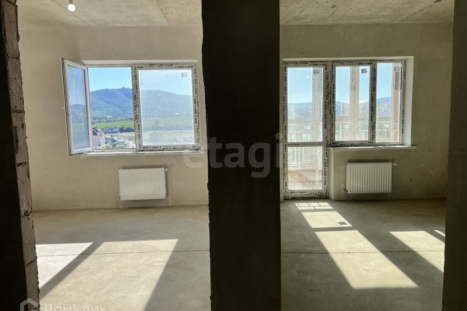 Продаётся 1-комнатная квартира, 42.4 м²