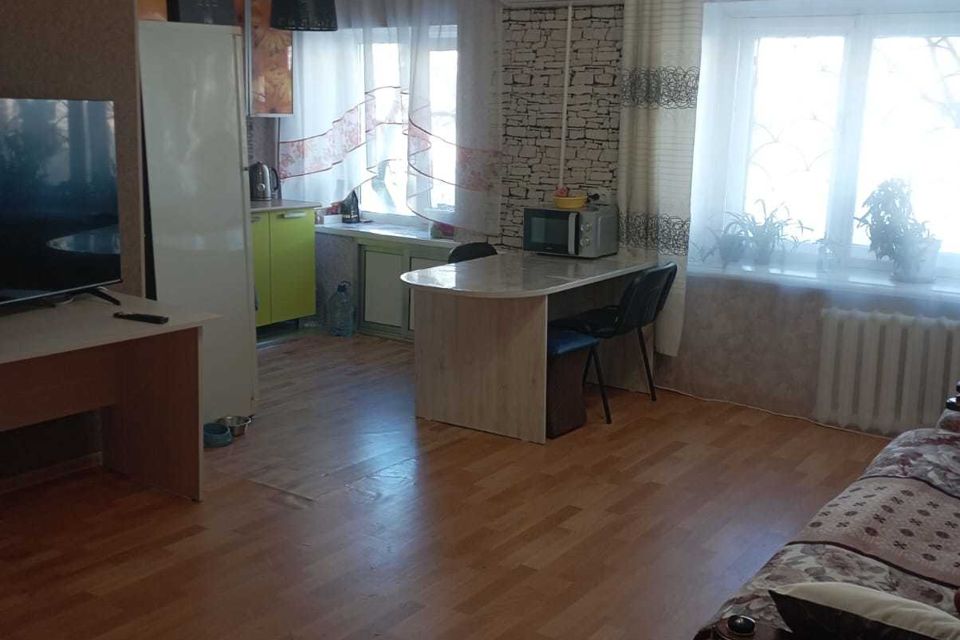 Продаётся 3-комнатная квартира, 57.8 м²
