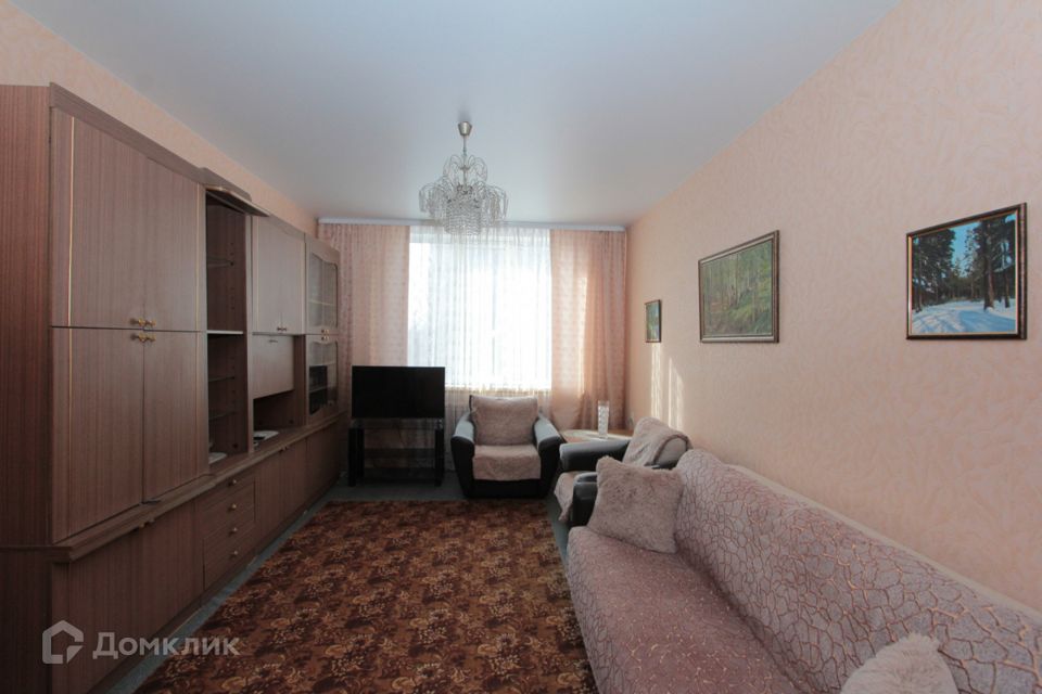 Продаётся 4-комнатная квартира, 101.8 м²