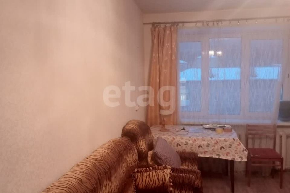 Продаётся 3-комнатная квартира, 57.4 м²