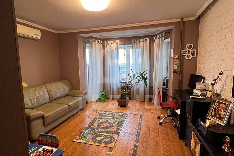 Продаётся 2-комнатная квартира, 53.5 м²