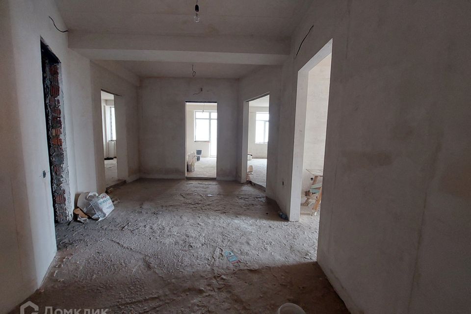 Продаётся 3-комнатная квартира, 127 м²