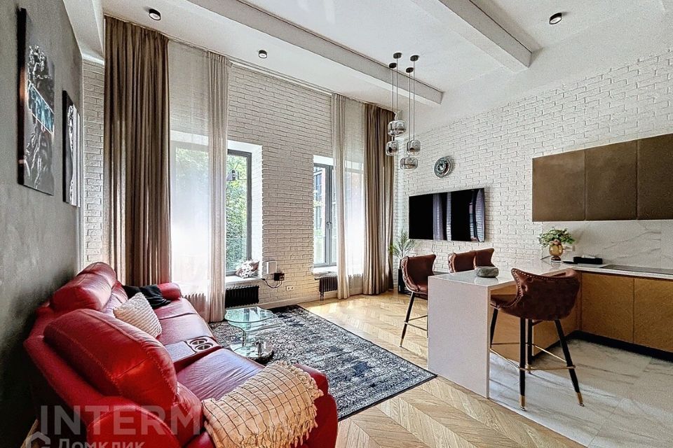 Сдаётся 3-комнатная квартира, 132 м²