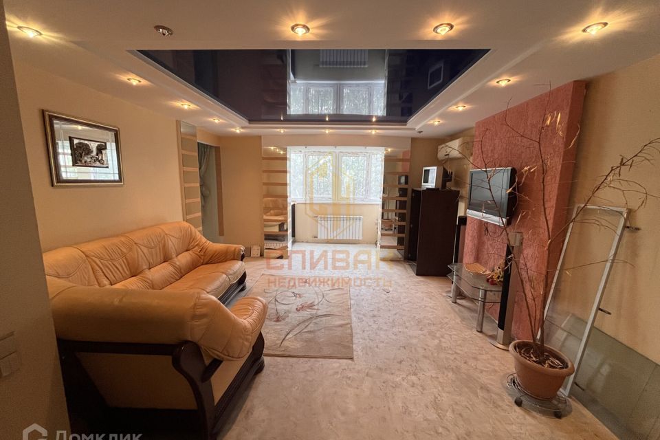Продаётся 4-комнатная квартира, 81.1 м²
