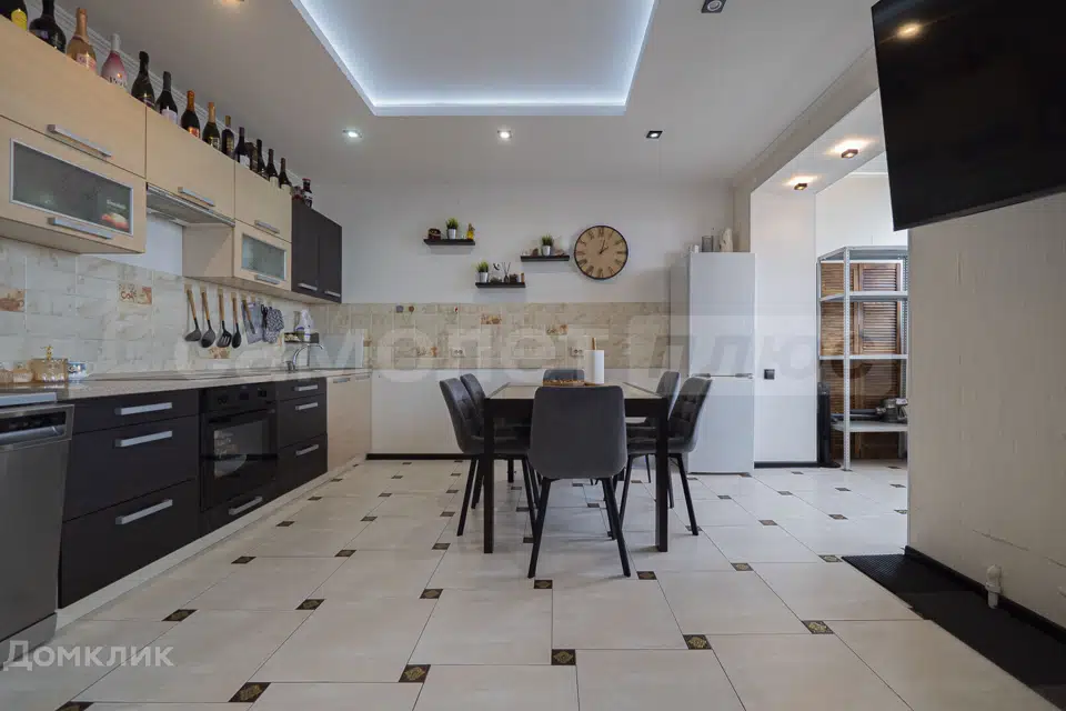 Продаётся 2-комнатная квартира, 66.9 м²