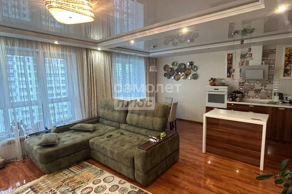 Продаётся 3-комнатная квартира, 94 м²