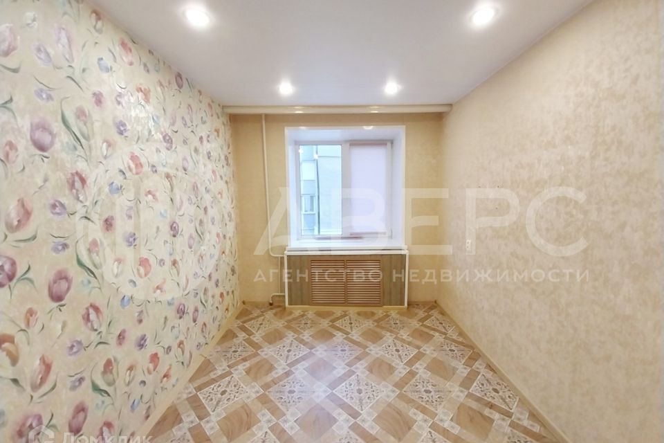 Продаётся 3-комнатная квартира, 51.8 м²