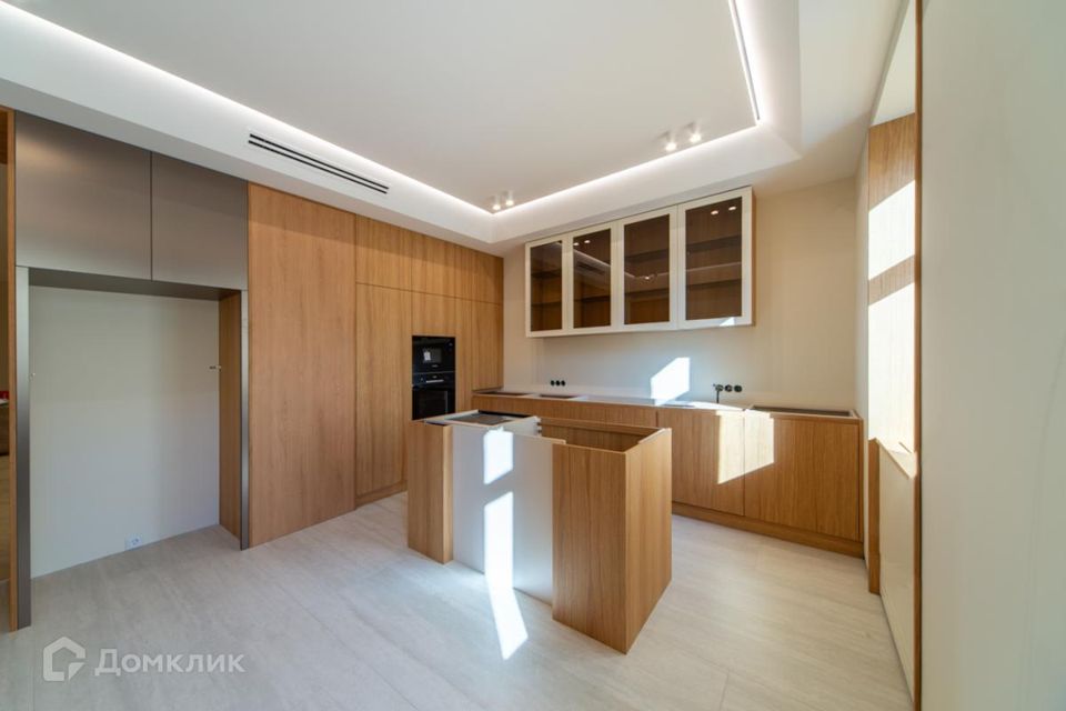 Продаётся 3-комнатная квартира, 90 м²