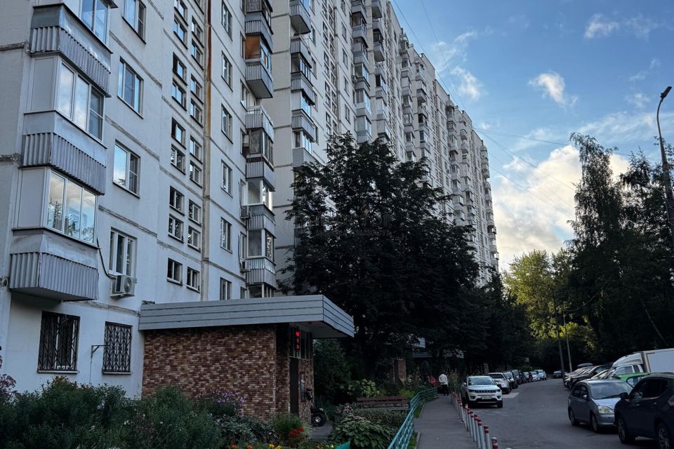 Продаётся комната в 2-комн. квартире, 14.5 м²