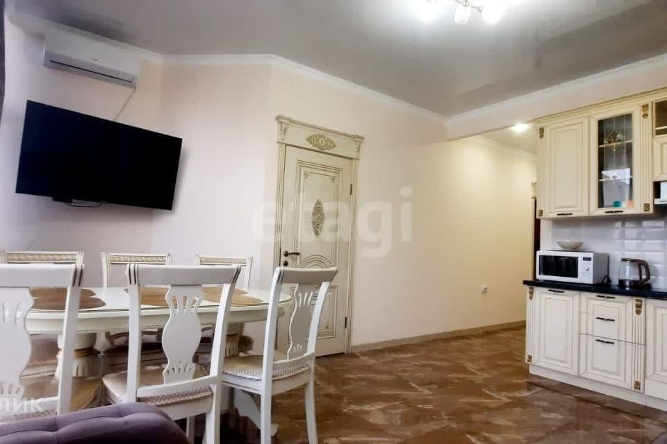Продаётся 2-комнатная квартира, 53.6 м²