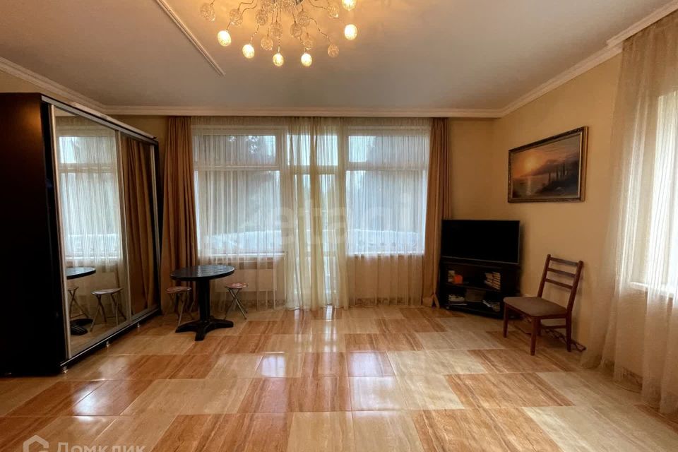 Продаётся 1-комнатная квартира, 52.9 м²
