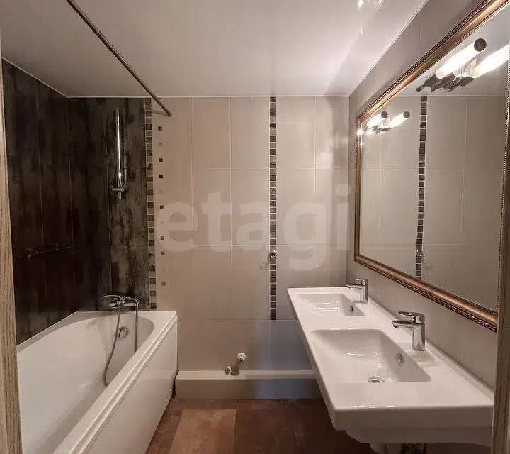 Продаётся 3-комнатная квартира, 94.6 м²