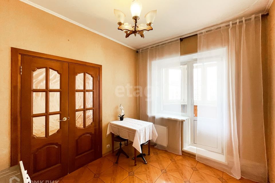 Продаётся 4-комнатная квартира, 83.8 м²