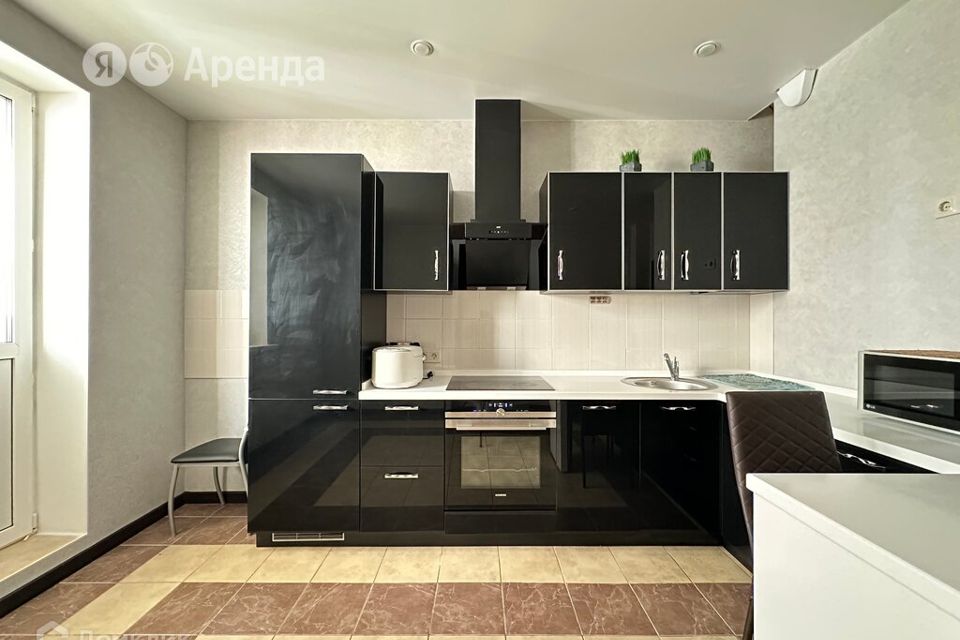 Сдаётся 3-комнатная квартира, 87 м²