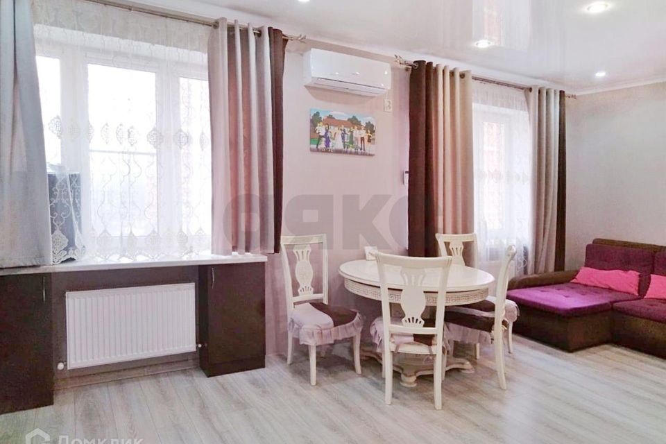Продаётся 2-комнатная квартира, 62 м²