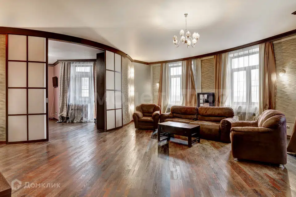 Продаётся 2-комнатная квартира, 113.8 м²