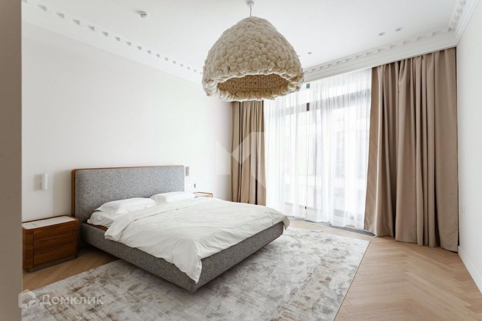Сдаётся 4-комнатная квартира, 147 м²