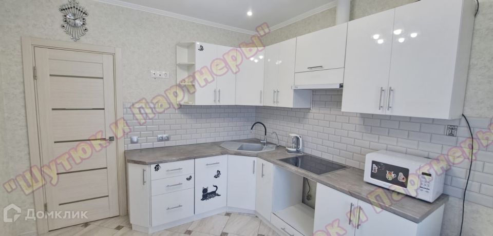 Сдаётся 2-комнатная квартира, 64 м²