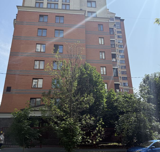 Продаётся 2-комнатная квартира, 102 м²