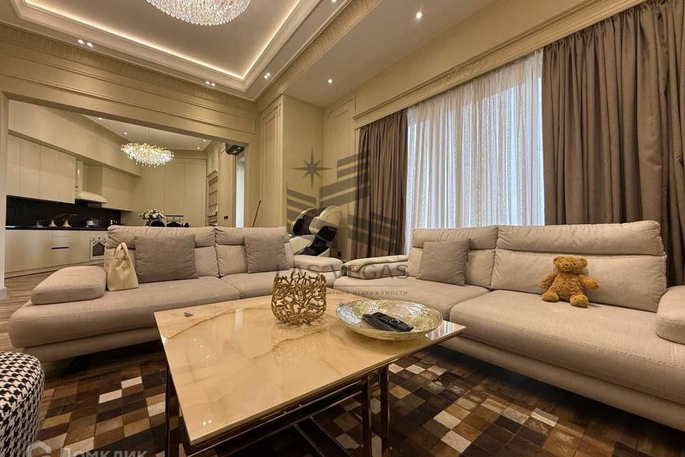 Сдаётся 3-комнатная квартира, 150 м²