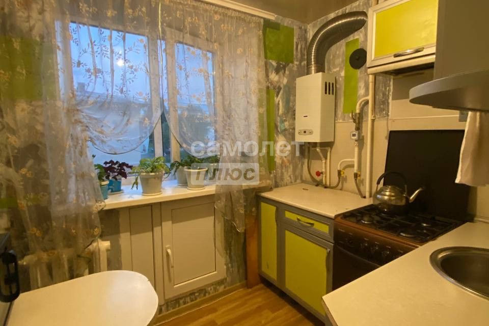 Продаётся 3-комнатная квартира, 50.1 м²