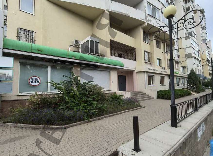 Продаётся 3-комнатная квартира, 100 м²
