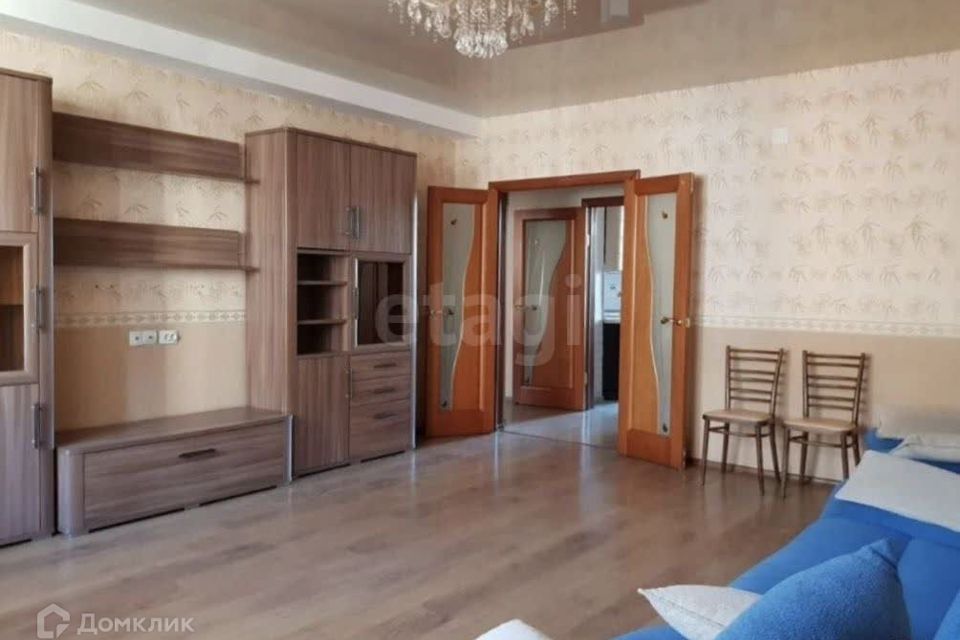 Продаётся 3-комнатная квартира, 81 м²